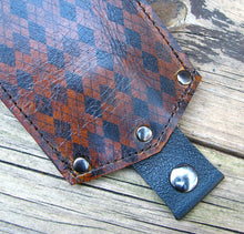 Mans Brown Leather billfold, bifold, Money Clip Snap Wallet - Argyle Print - Slim, Minimalist Argyle