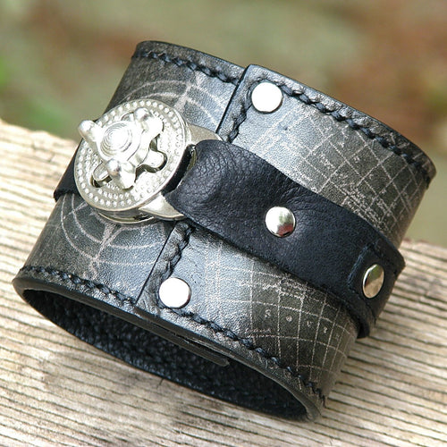 Steampunk Gray Leather Wrist Wallet Bracelet Cuff for Men & Women that travel - World Map Traveler